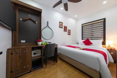 STANDARD DOUBLE ROOM