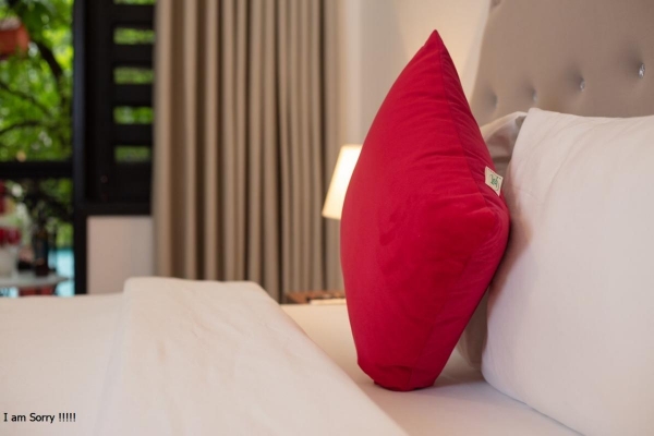 KING ROOM WITH BALCONY